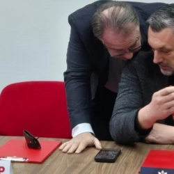 'Pukotine' u partnerstvu: Krhka stabilnost vladajuće koalicije u Sarajevu